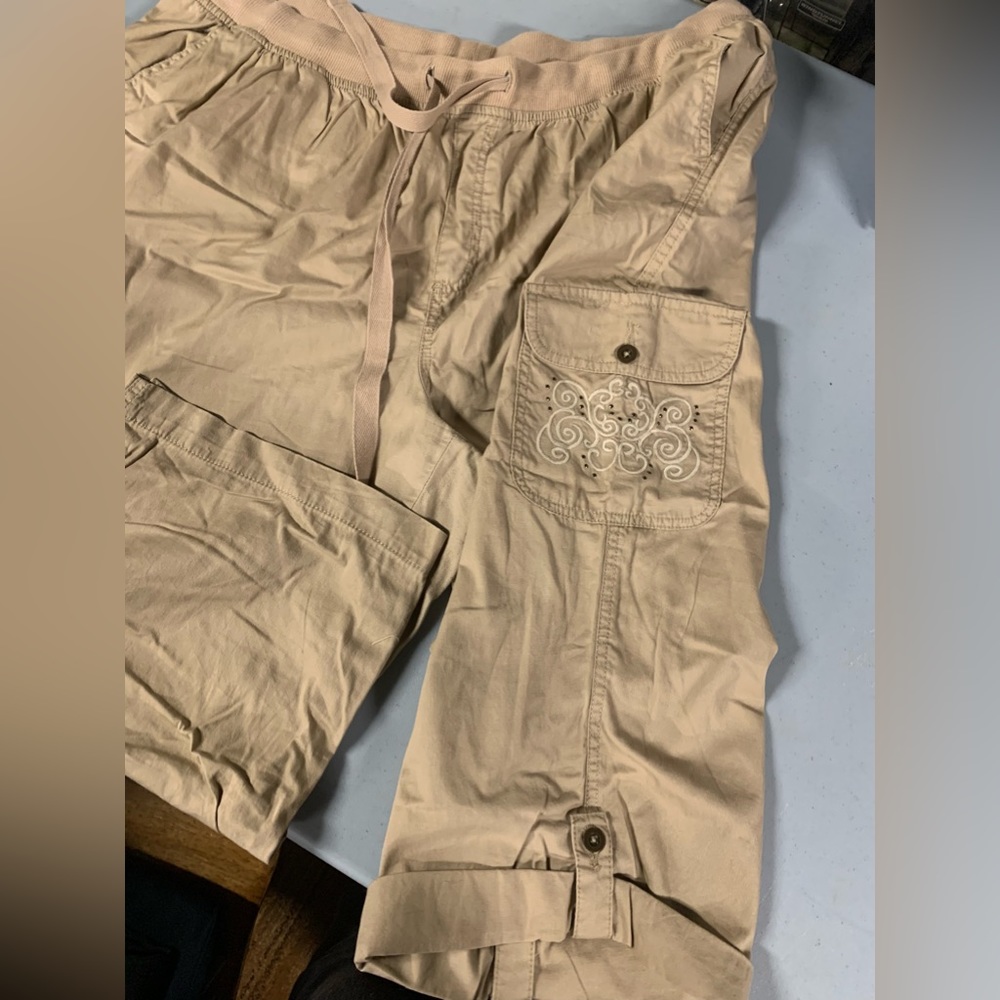 WOMENS CAPRIS